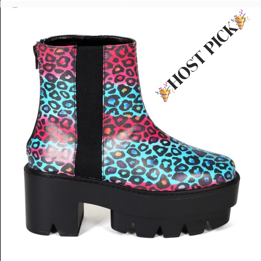 🎉HP RAIN BOOTS MULTI Size 7